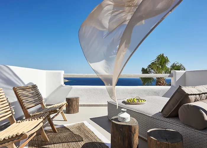 Platys Gialos (Mykonos) hotels near Cavo Paradiso