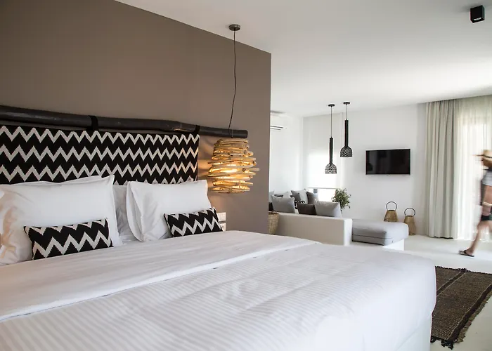 Mykonos Town hotels near Cavo Paradiso