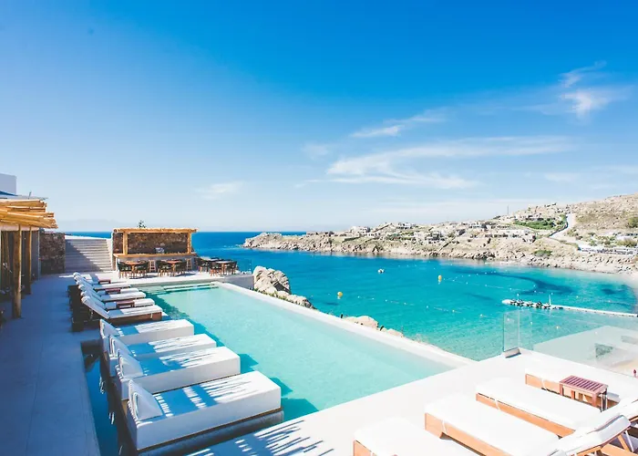 Super Paradise Hotel